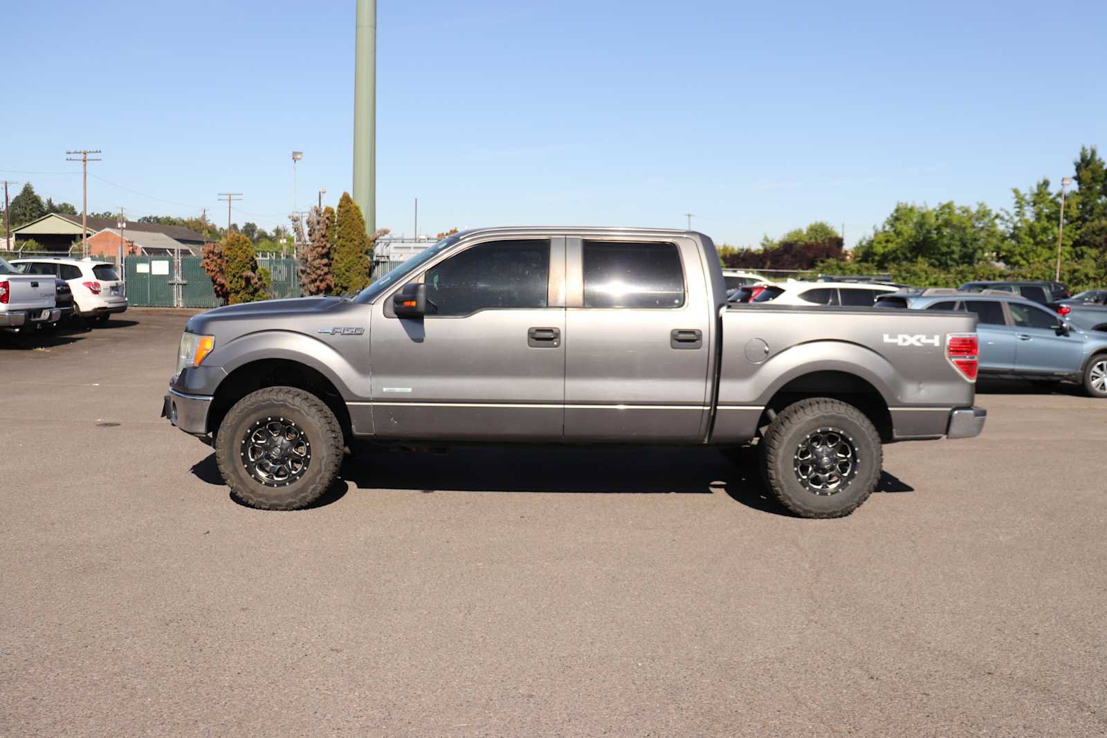 Used 2011 Ford F150 XLT w/ XLT Convenience Pkg AWD/4WD image 8