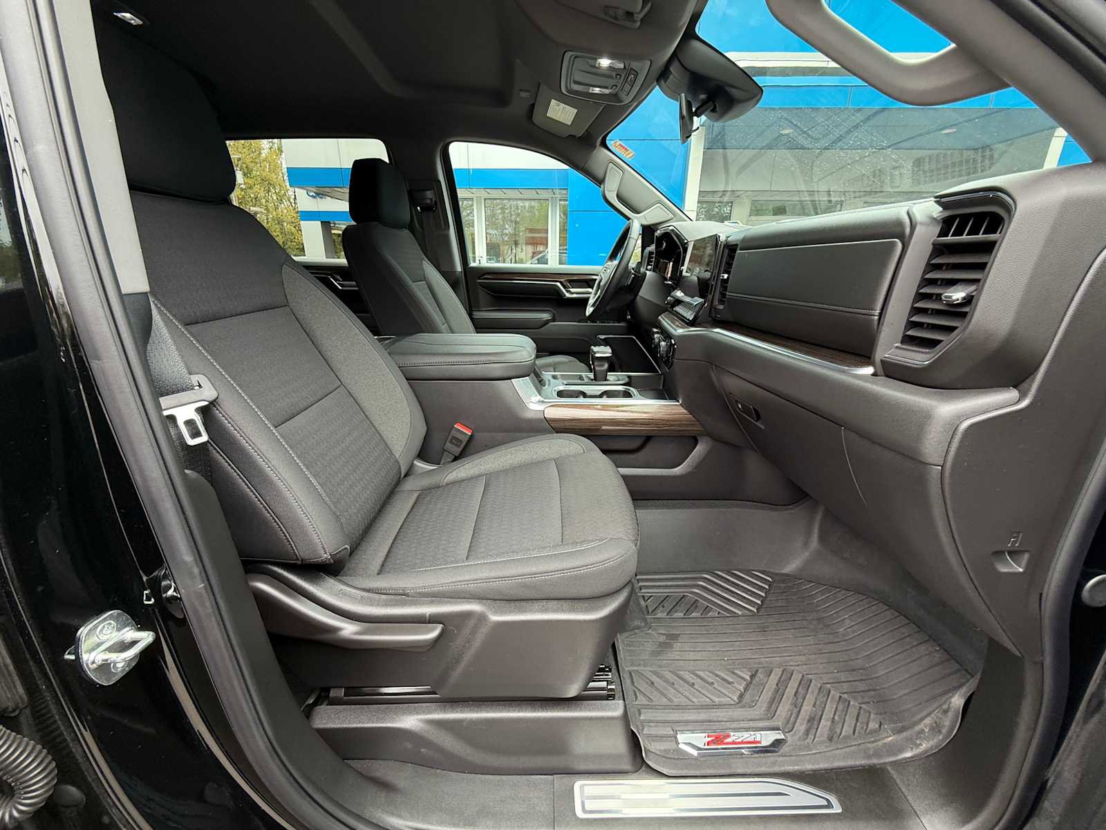 Used 2024 Chevrolet Silverado 1500 LT Trail Boss image 40