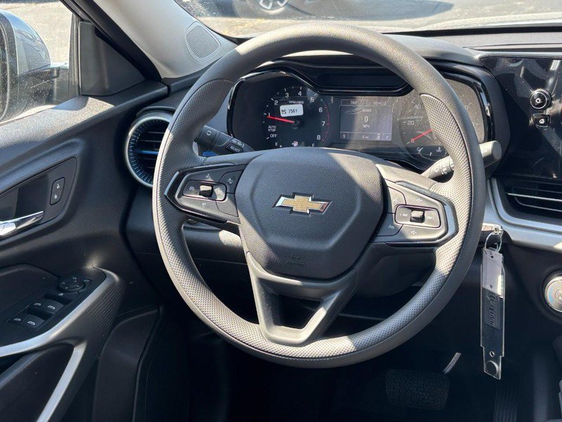 New 2026 Chevrolet Trax LS w/ LS Convenience Package FWD image 7