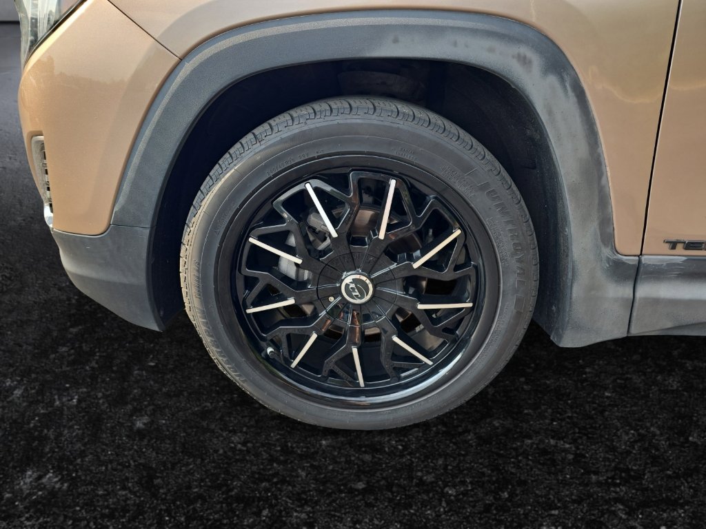 Used 2018 GMC Terrain SLE image 9