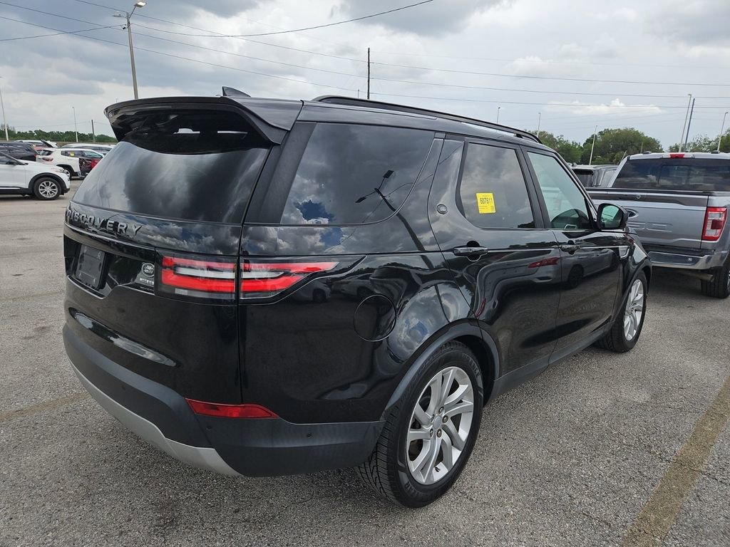 Used 2018 Land Rover Discovery HSE AWD/4WD image 3