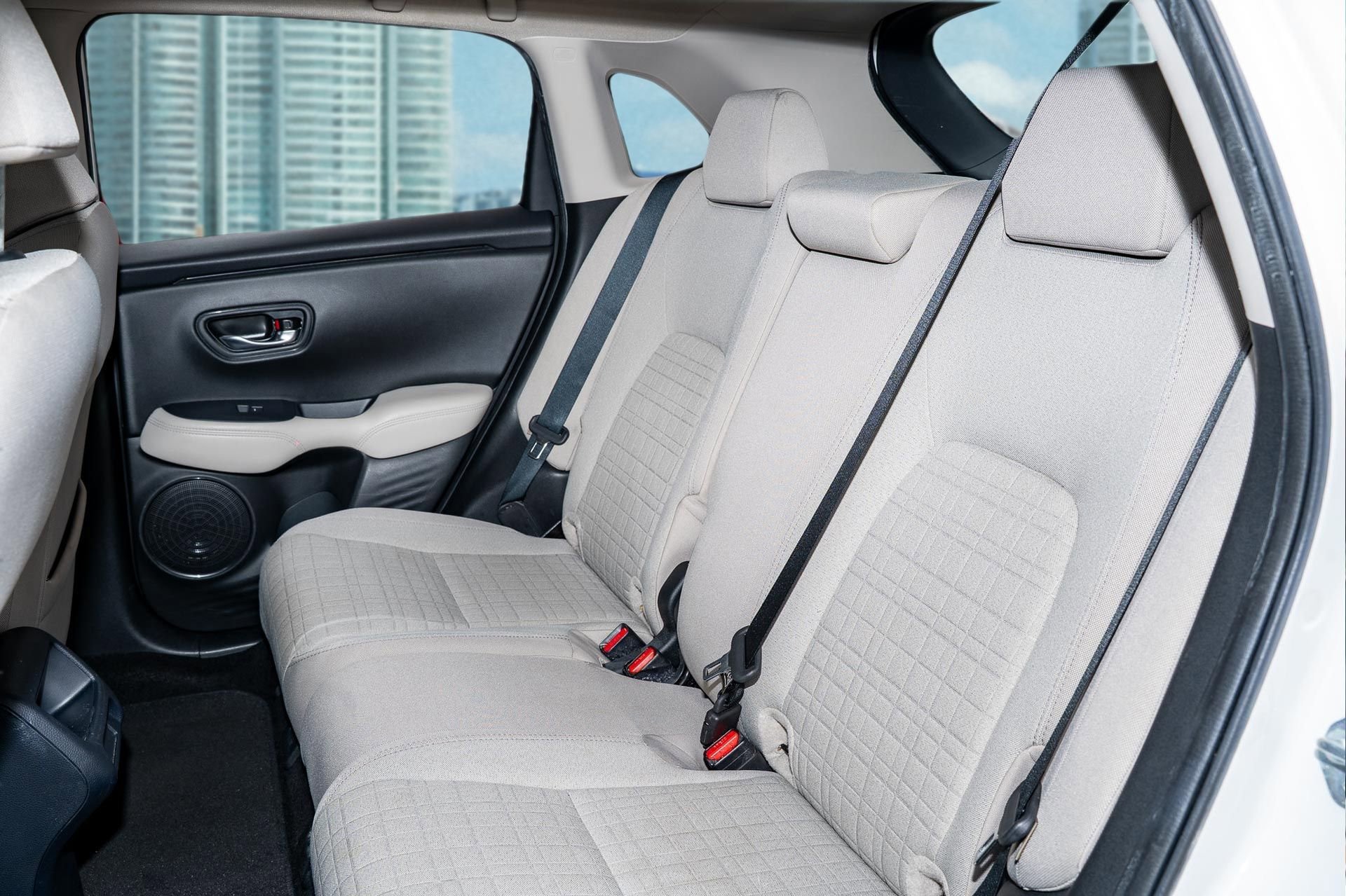 Used 2023 Honda HR-V LX image 16