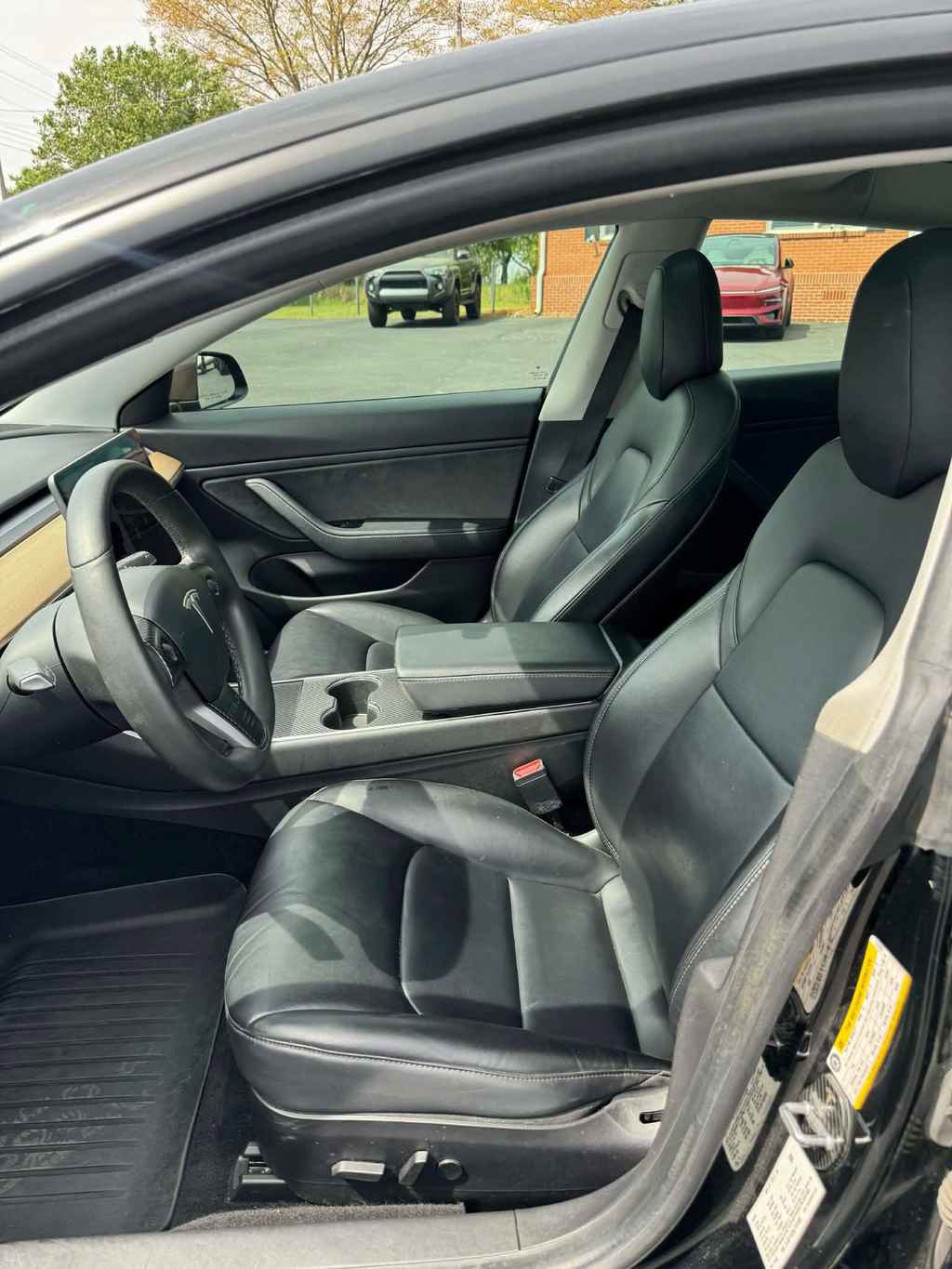Used 2020 Tesla Model 3 Performance image 8