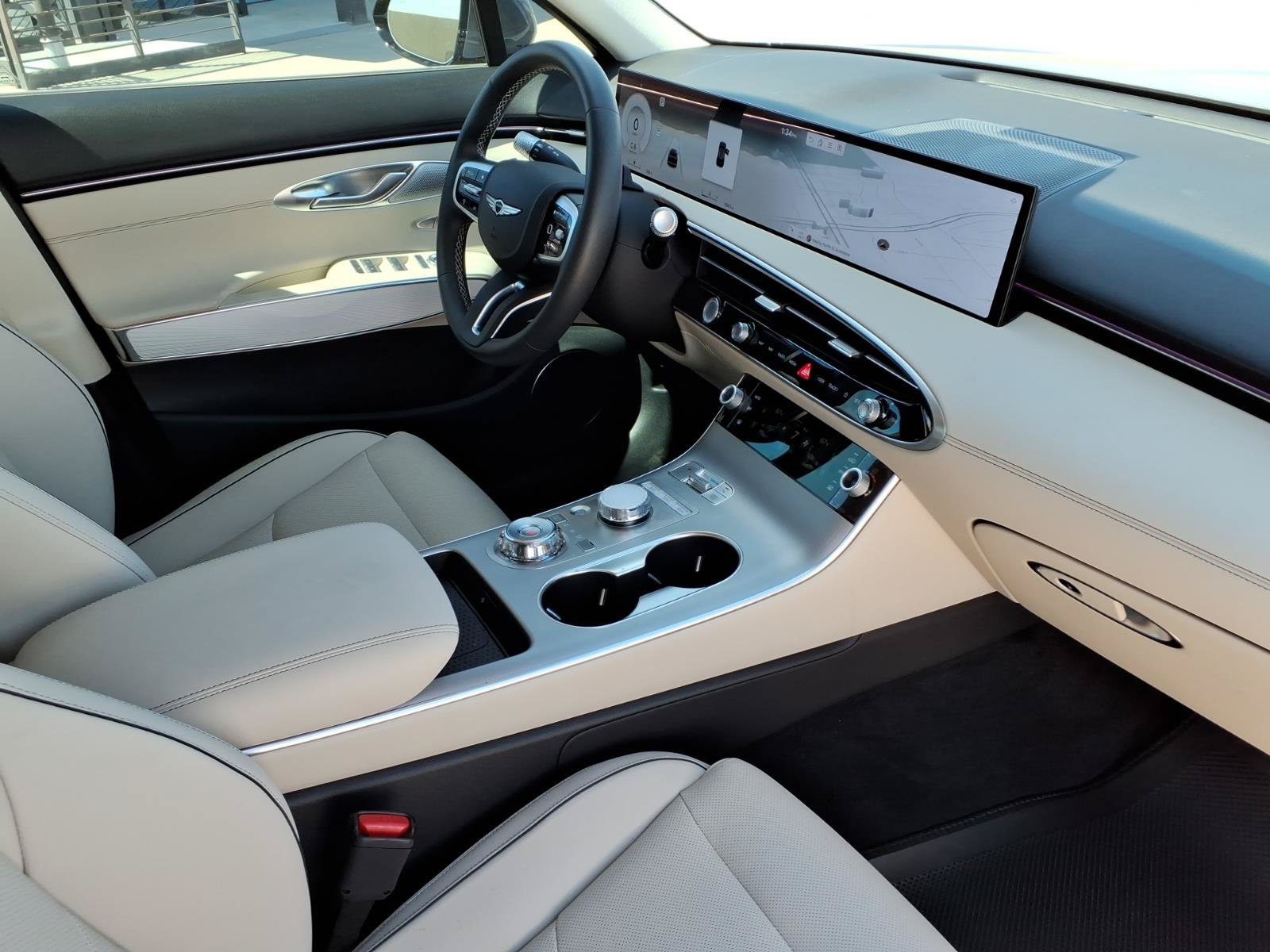 Certified 2026 Genesis GV70 2.5T Advanced AWD/4WD image 10