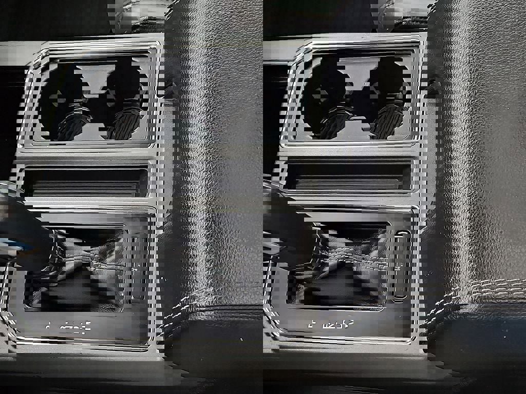 Used 2019 Ford F150 Raptor w/ Equipment Group 802A Luxury AWD/4WD image 26