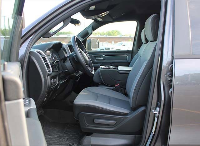Used 2021 RAM 1500 Big Horn AWD/4WD image 12