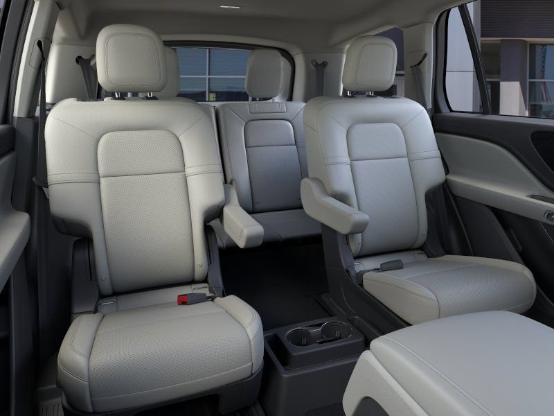 New 2026 Lincoln Aviator AWD w/ Jet Appearance Package image 10