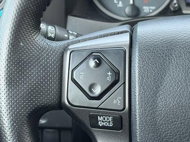 Used 2016 Toyota Tacoma TRD Sport AWD/4WD image 27