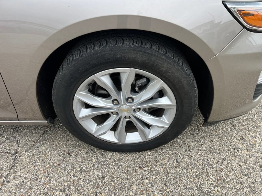 Used 2024 Chevrolet Malibu LT FWD image 12