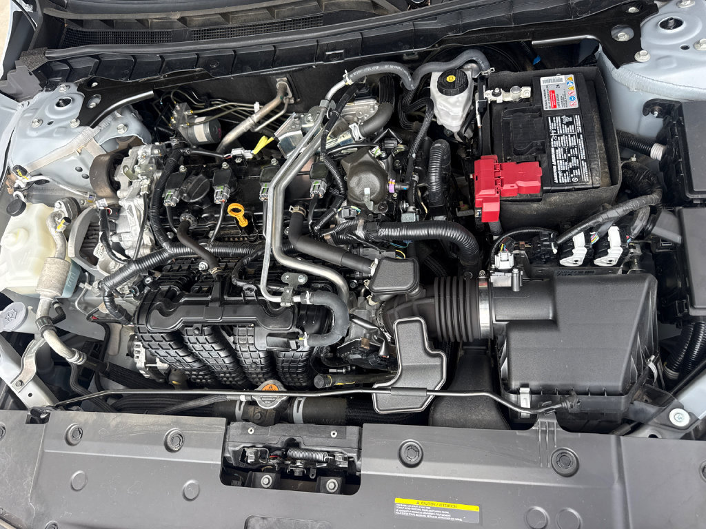 Used 2025 Nissan Altima 2.5 SR FWD image 36