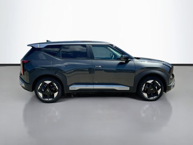 New 2027 Kia Seltos S FWD image 8
