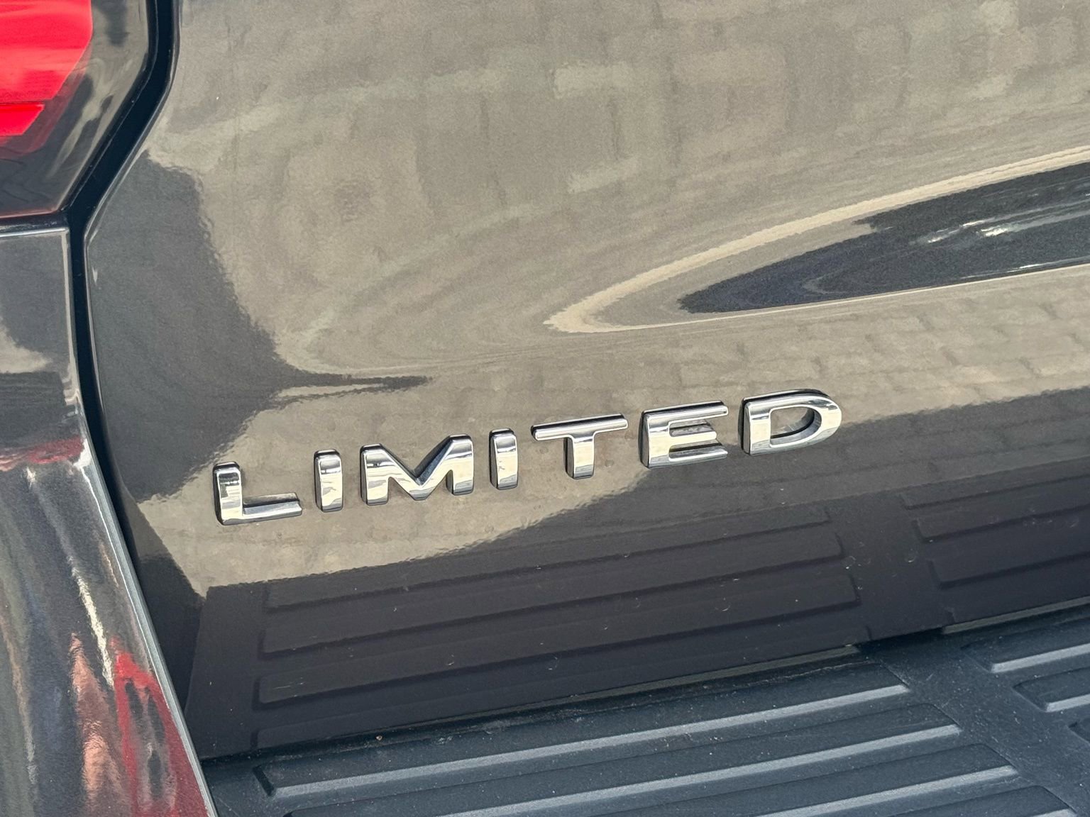 Used 2024 Ford Expedition Limited image 14