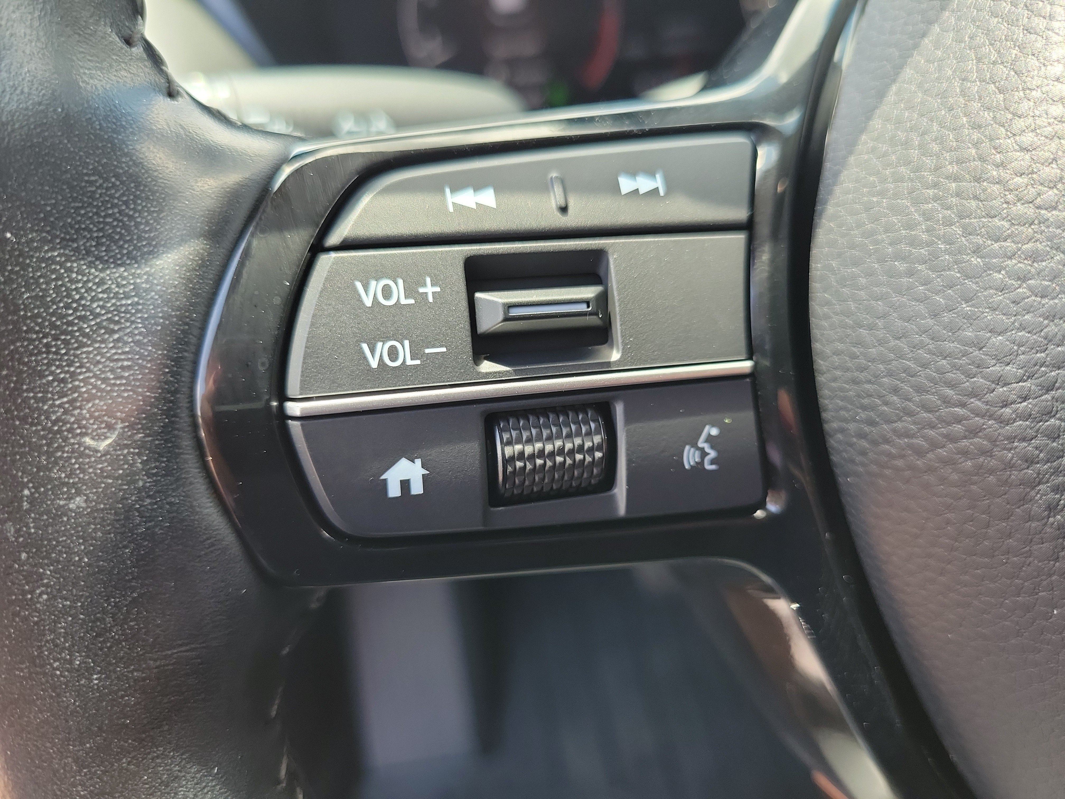 Used 2025 Honda HR-V EX-L image 24
