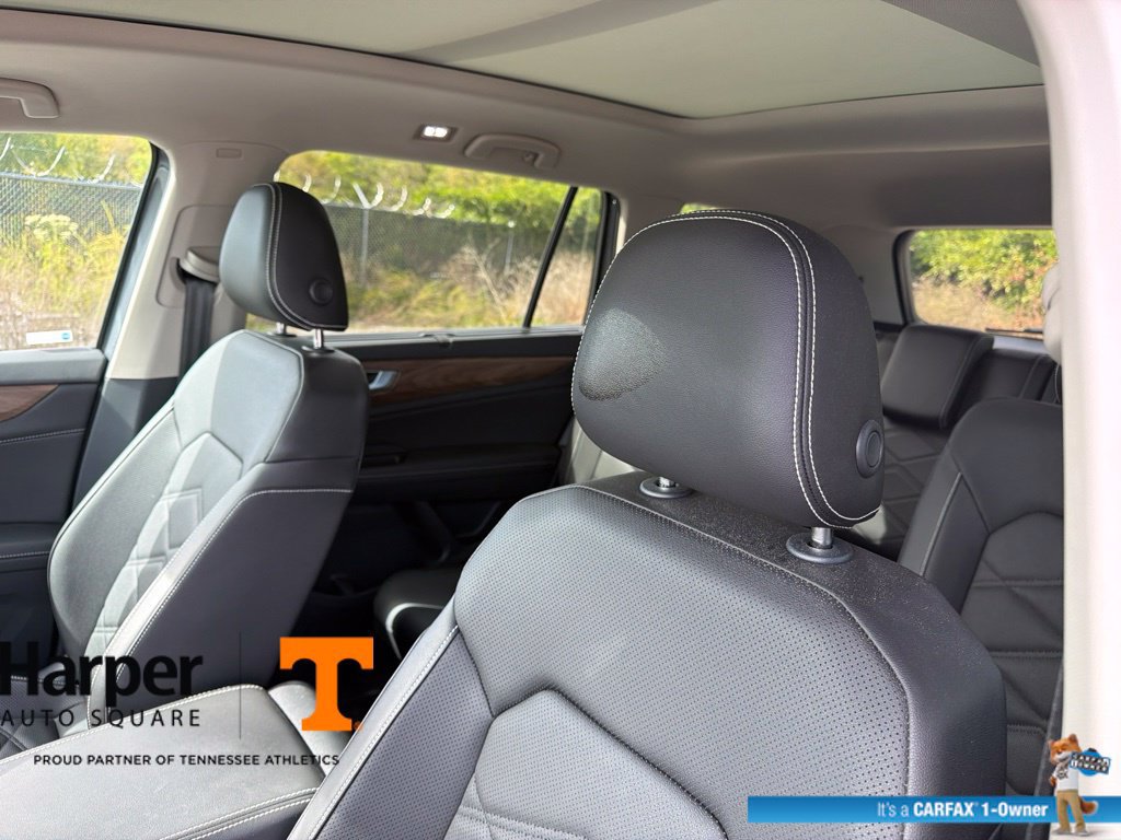 Used 2025 Volkswagen Atlas SE w/ Panoramic Sunroof Package AWD/4WD image 12