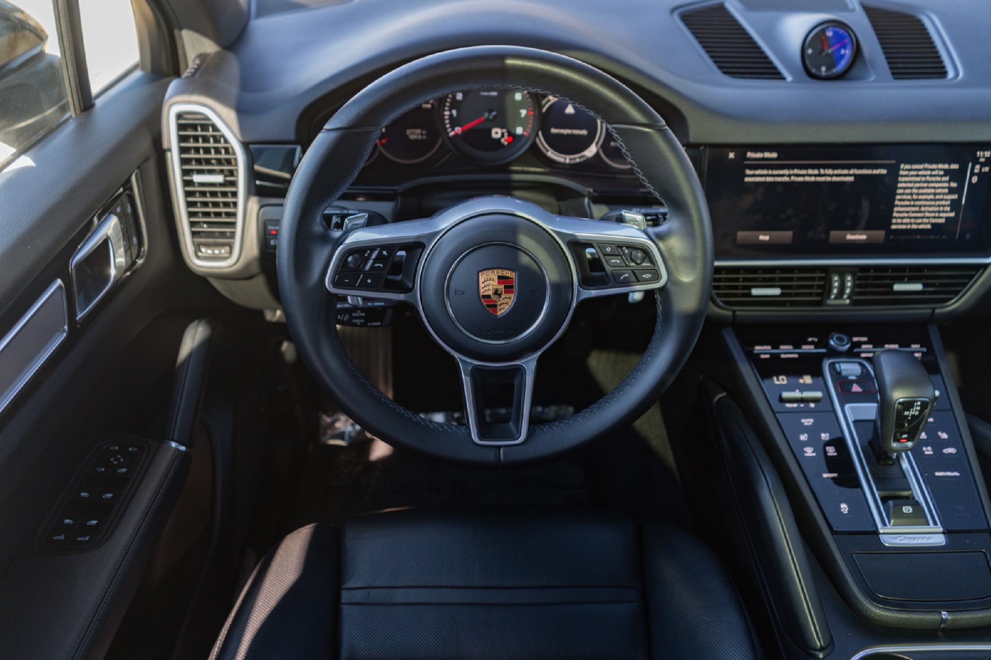 Used 2023 Porsche Cayenne Platinum Edition AWD/4WD image 25