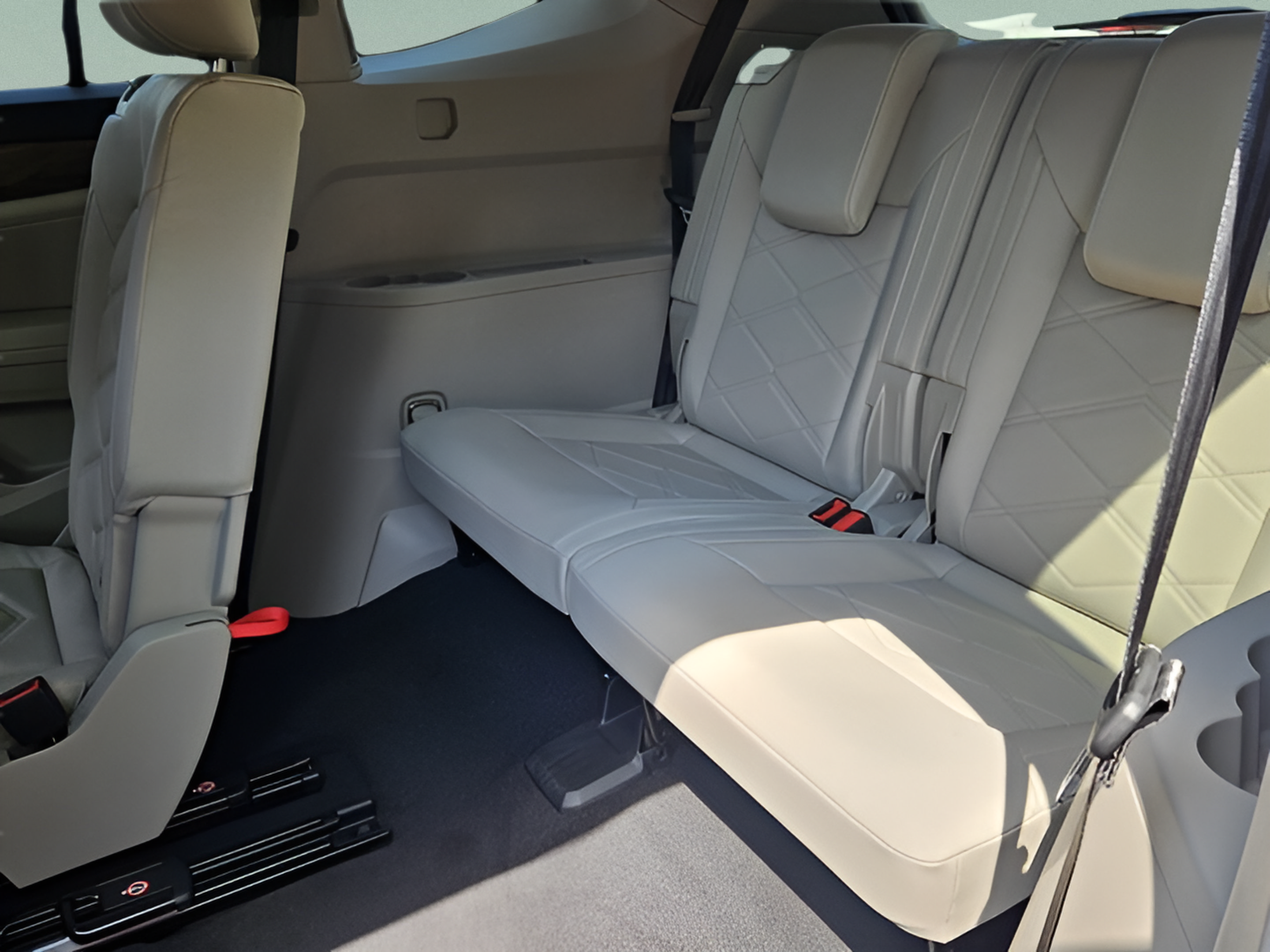 New 2026 Volkswagen Atlas SE FWD image 8
