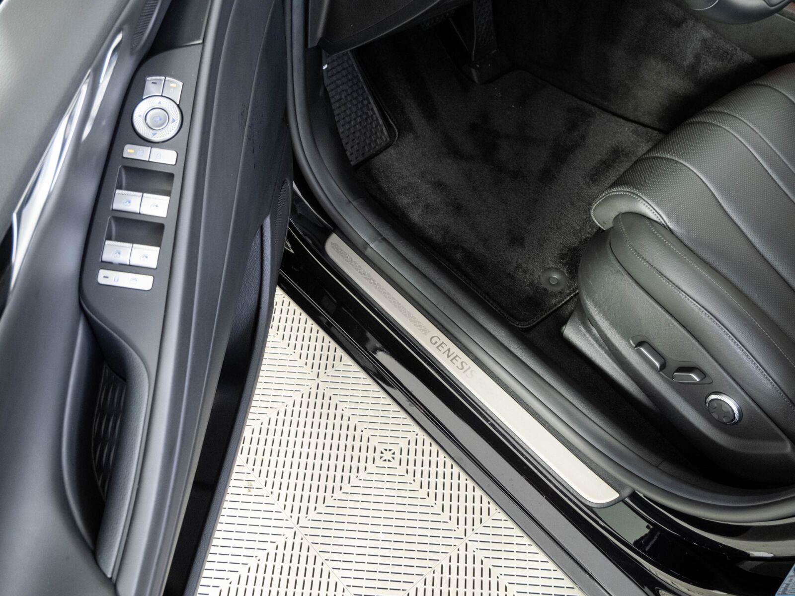 Used 2025 Genesis G80 2.5T AWD/4WD image 7