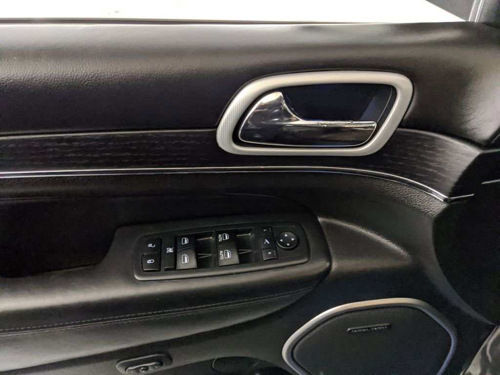 Used 2018 Jeep Grand Cherokee Summit image 21