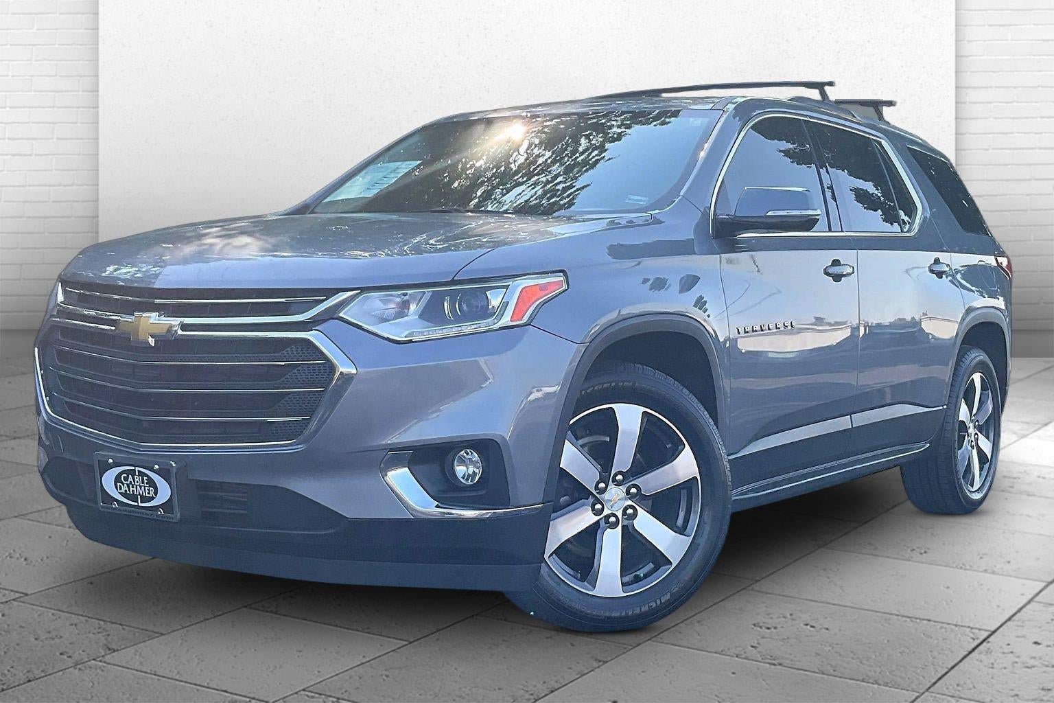 Used 2018 Chevrolet Traverse LT w/ LPO, 'HIT The Road' Package FWD image 13