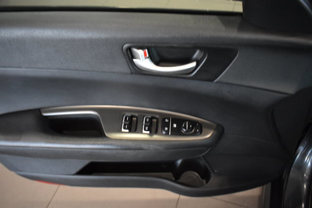 Used 2020 Kia Optima SE image 31