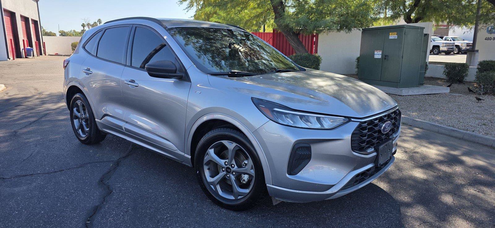Used 2023 Ford Escape ST-Line FWD image 3