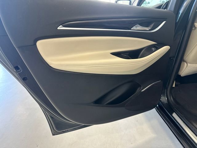 Used 2019 Buick Enclave Essence AWD/4WD image 29