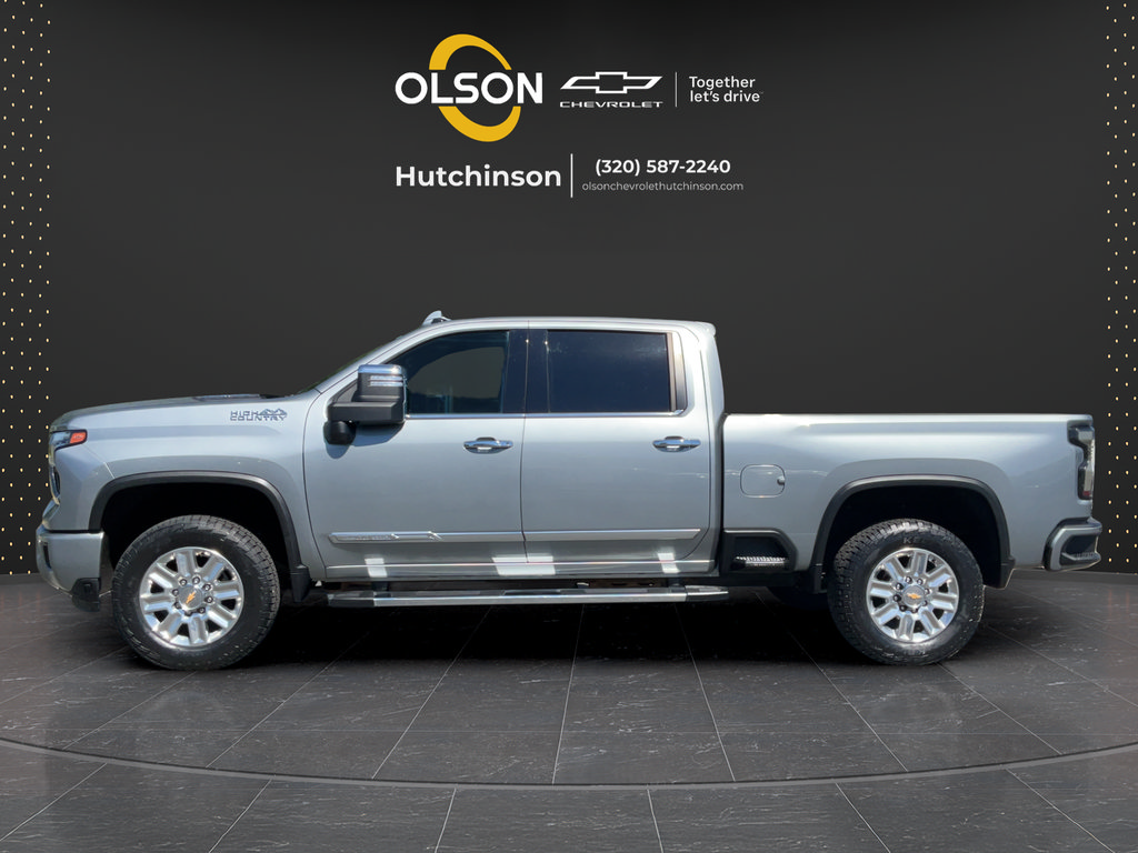 Used 2024 Chevrolet Silverado 2500 High Country w/ High Country Premium Package AWD/4WD image 10