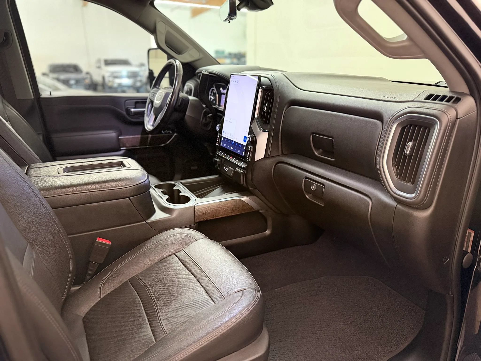 Used 2020 GMC Sierra 2500 Denali w/ Denali Ultimate Package AWD/4WD image 29