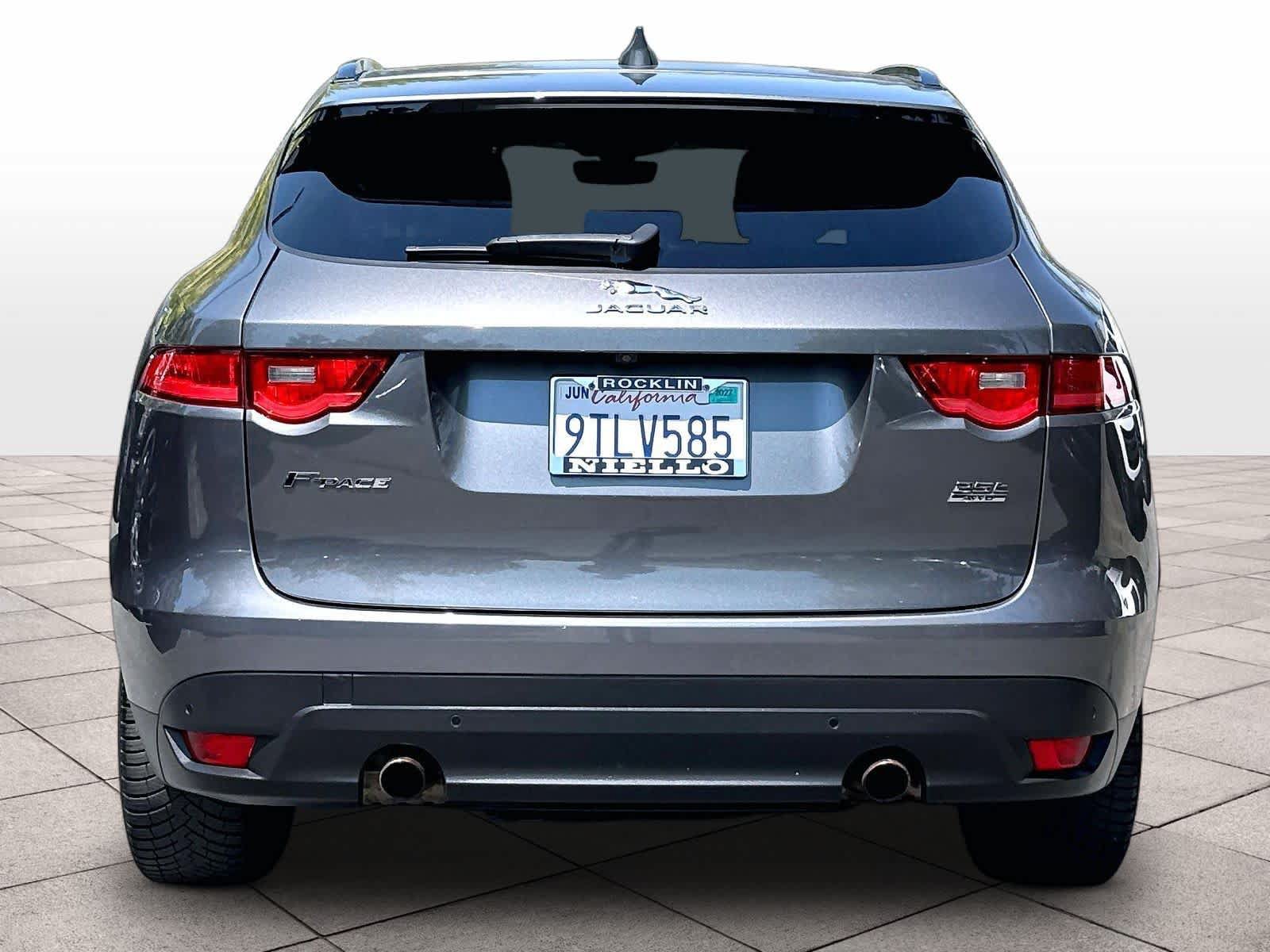 Used 2019 Jaguar F-PACE Premium AWD/4WD image 4