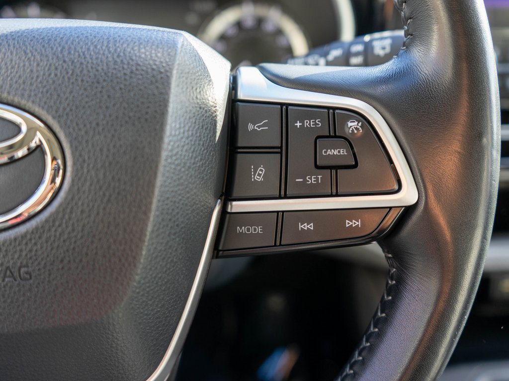 Used 2023 Toyota Highlander L image 21