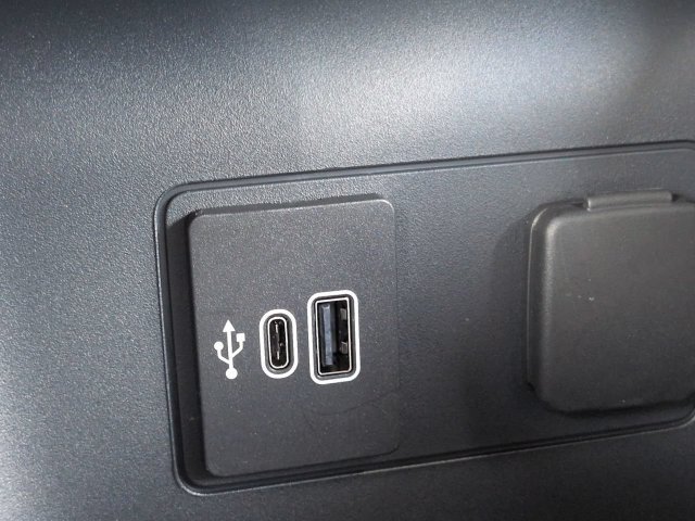 New 2026 Ford Explorer Active w/ Active Comfort Package RWD image 22