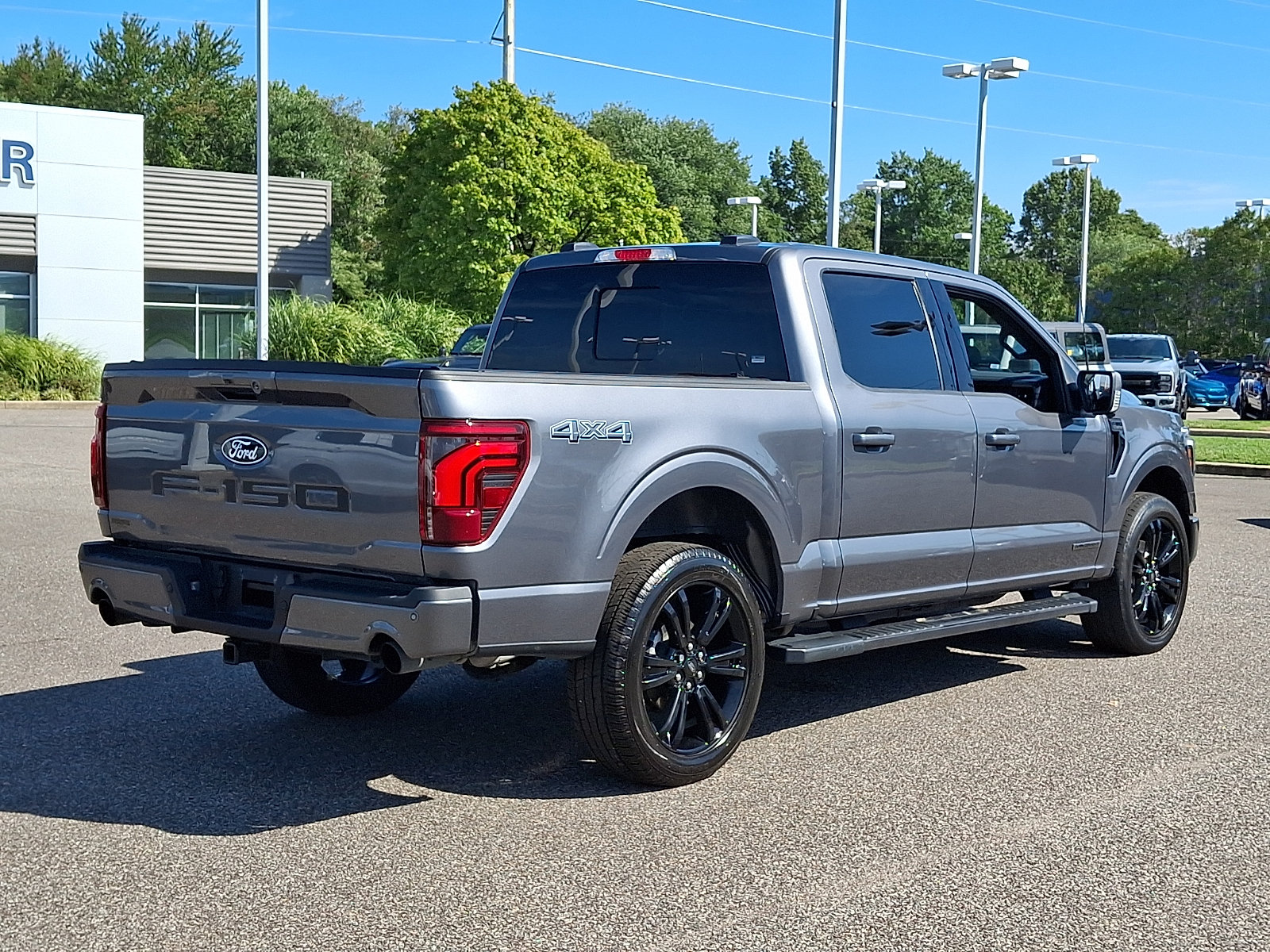 Used 2024 Ford F150 Lariat w/ Equipment Group 502A High AWD/4WD image 11