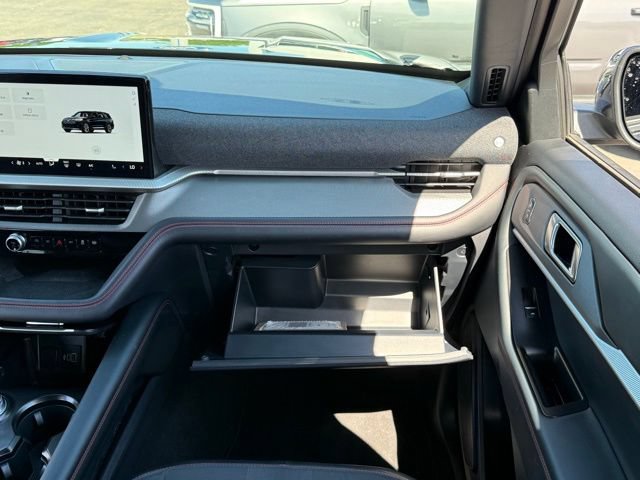 Used 2025 Ford Explorer ST-Line w/ ST-Line Street Pack AWD/4WD image 33
