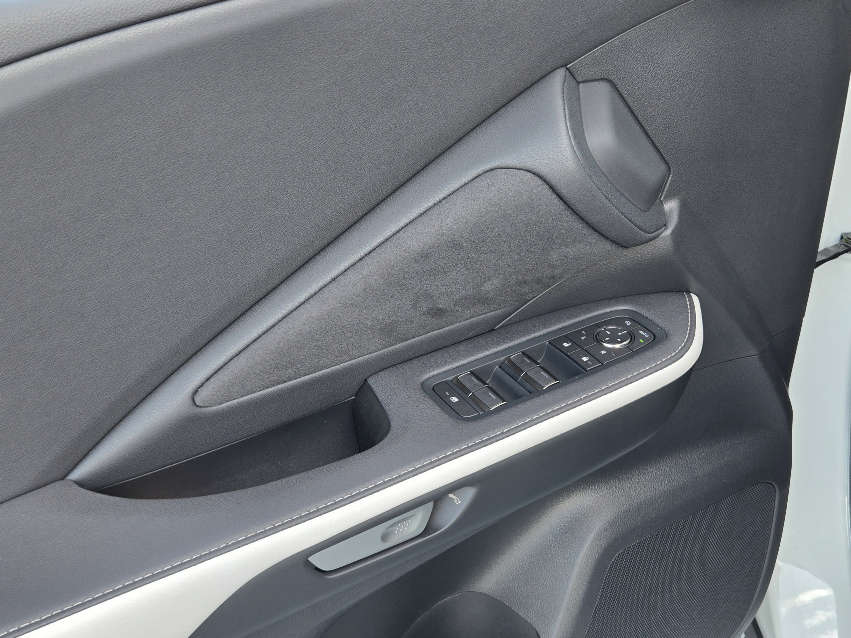 New 2026 Lexus TX 500h AWD image 13