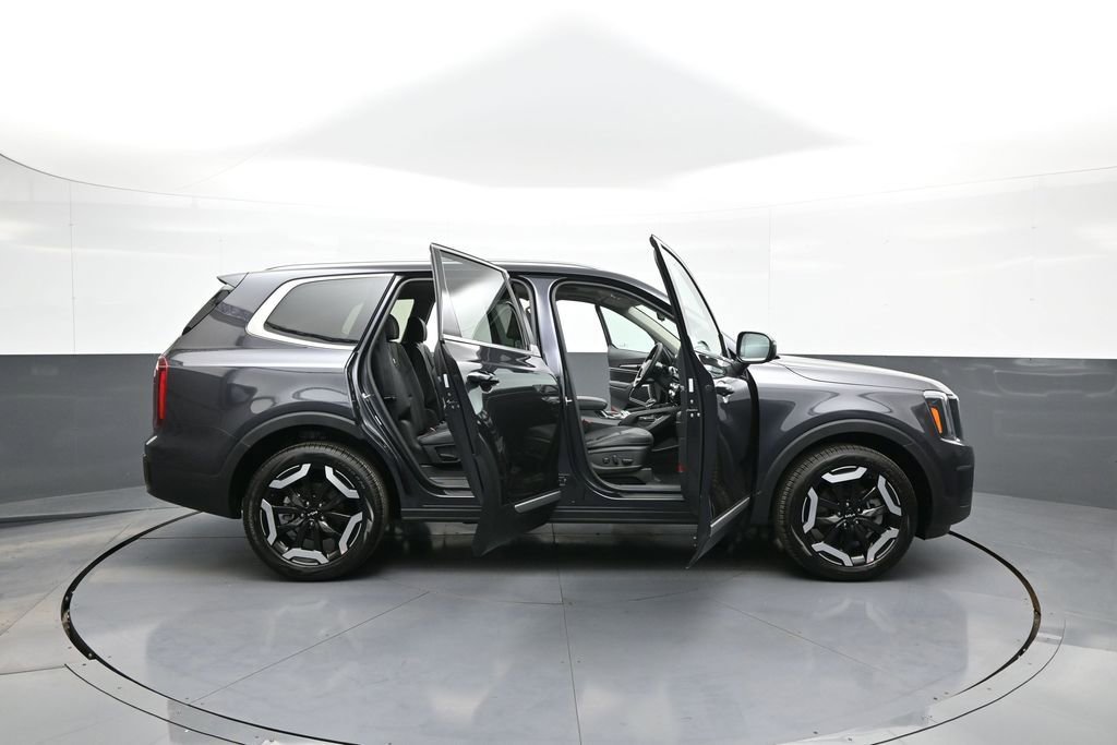 New 2025 Kia Telluride S image 44