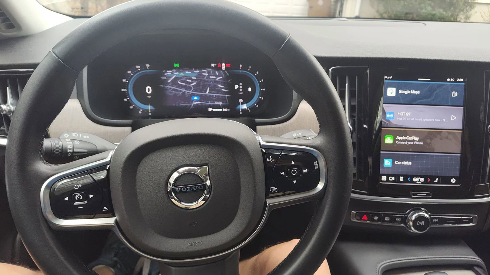 Used 2023 Volvo S90 B6 Plus image 11