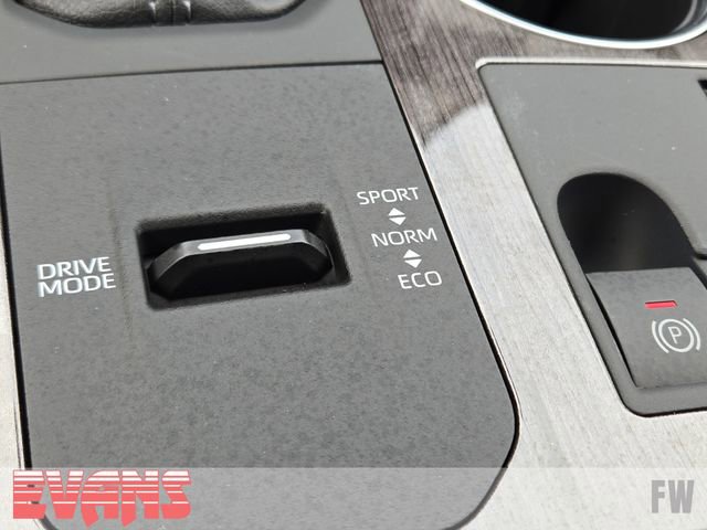 New 2026 Toyota Highlander Platinum image 14