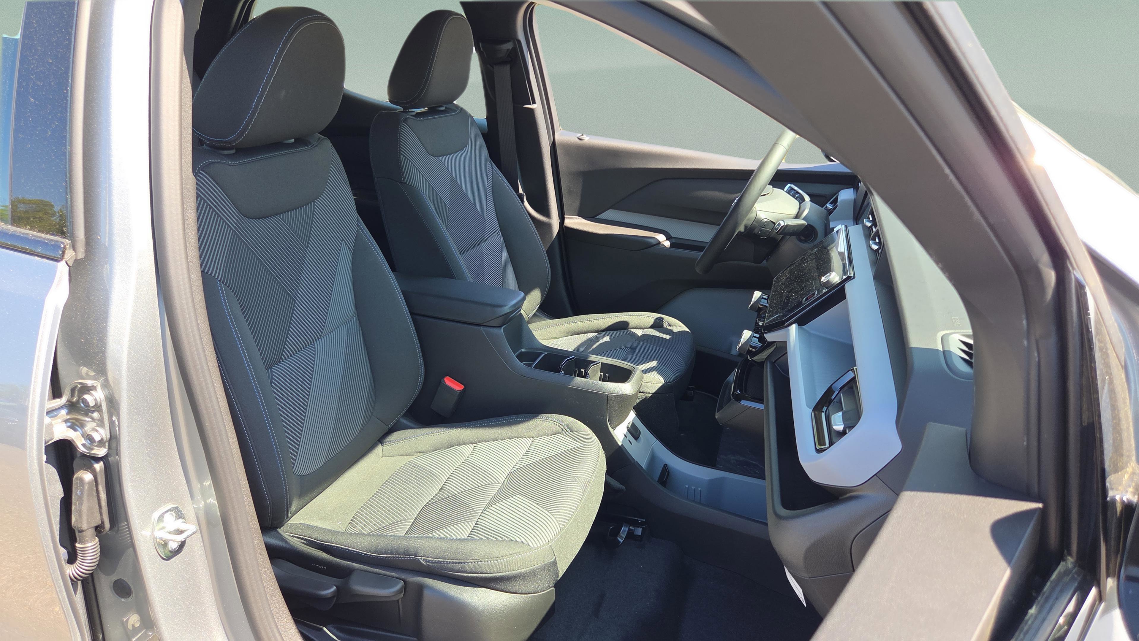 New 2027 Chevrolet Bolt LT w/ Comfort Package image 18