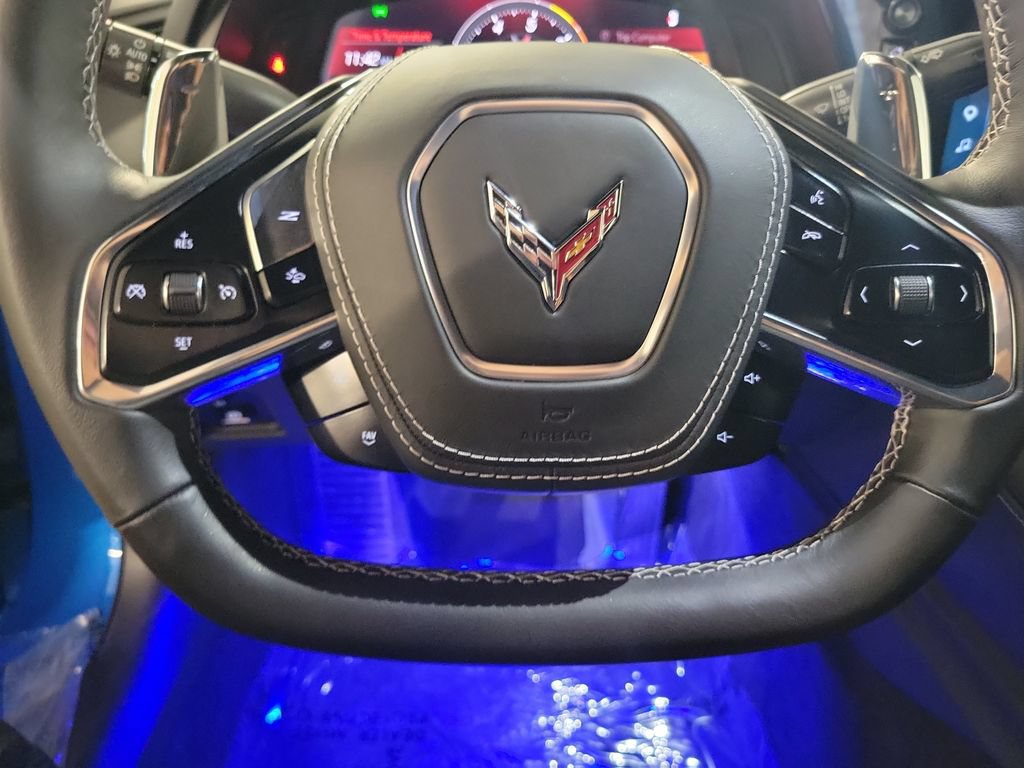 Used 2025 Chevrolet Corvette Stingray Coupe w/ 1LT RWD image 21