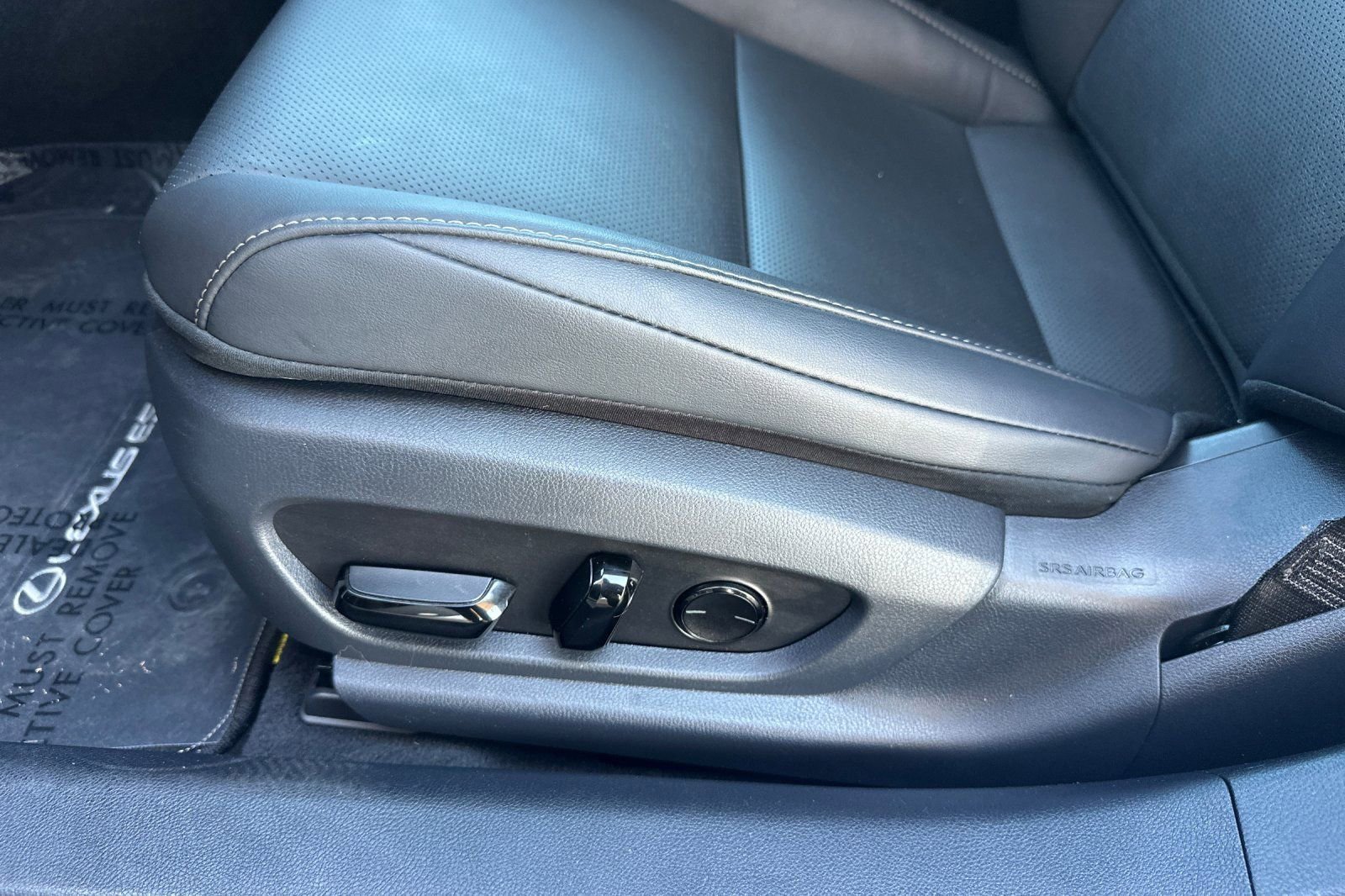 Certified 2025 Lexus ES 300h ES 300h w/ Premium Package image 13