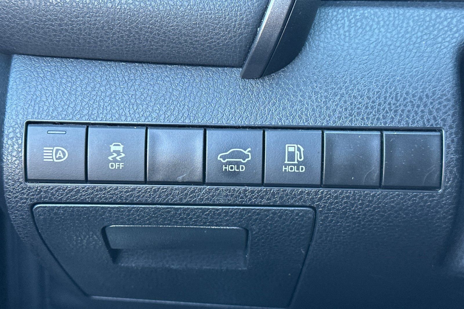 Used 2023 Toyota Camry SE image 39