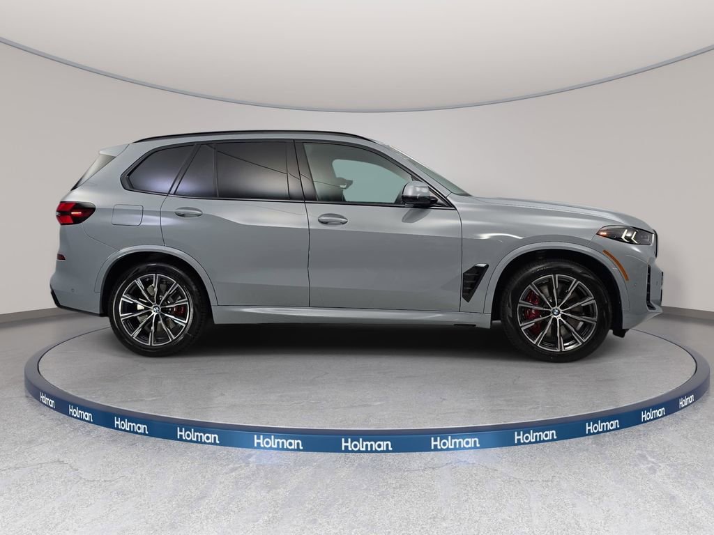 New 2026 BMW X5 xDrive50e image 4