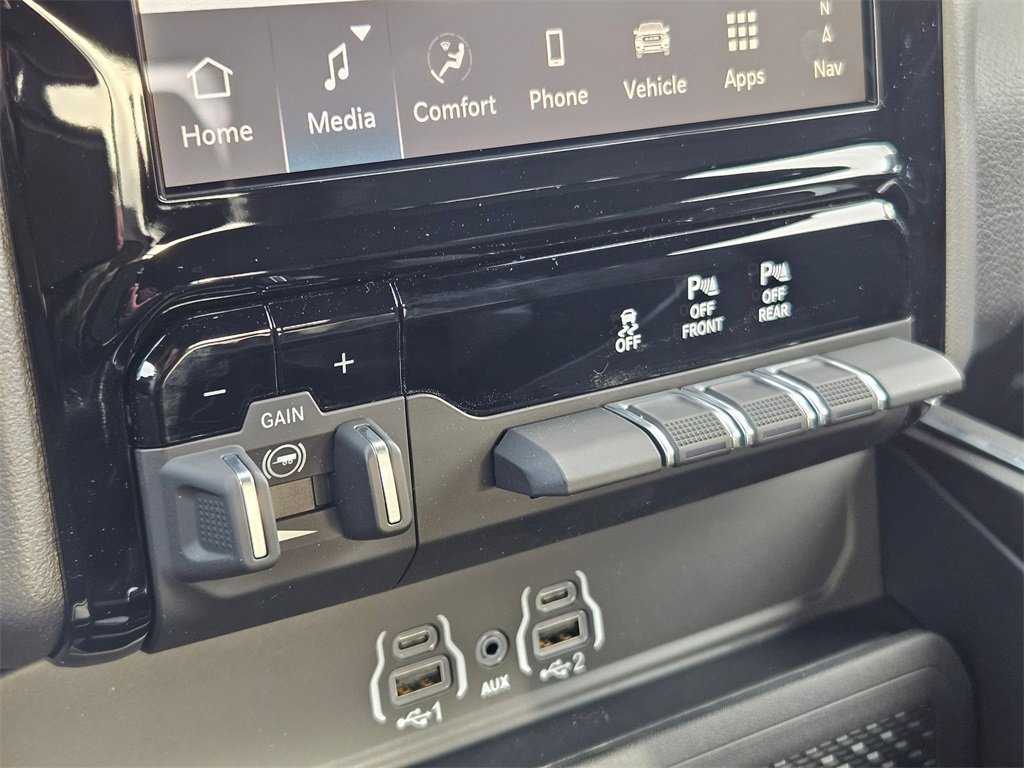 New 2026 RAM 1500 4x4 Crew Cab image 30