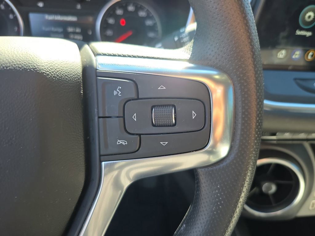 Used 2025 Chevrolet Blazer LT image 24