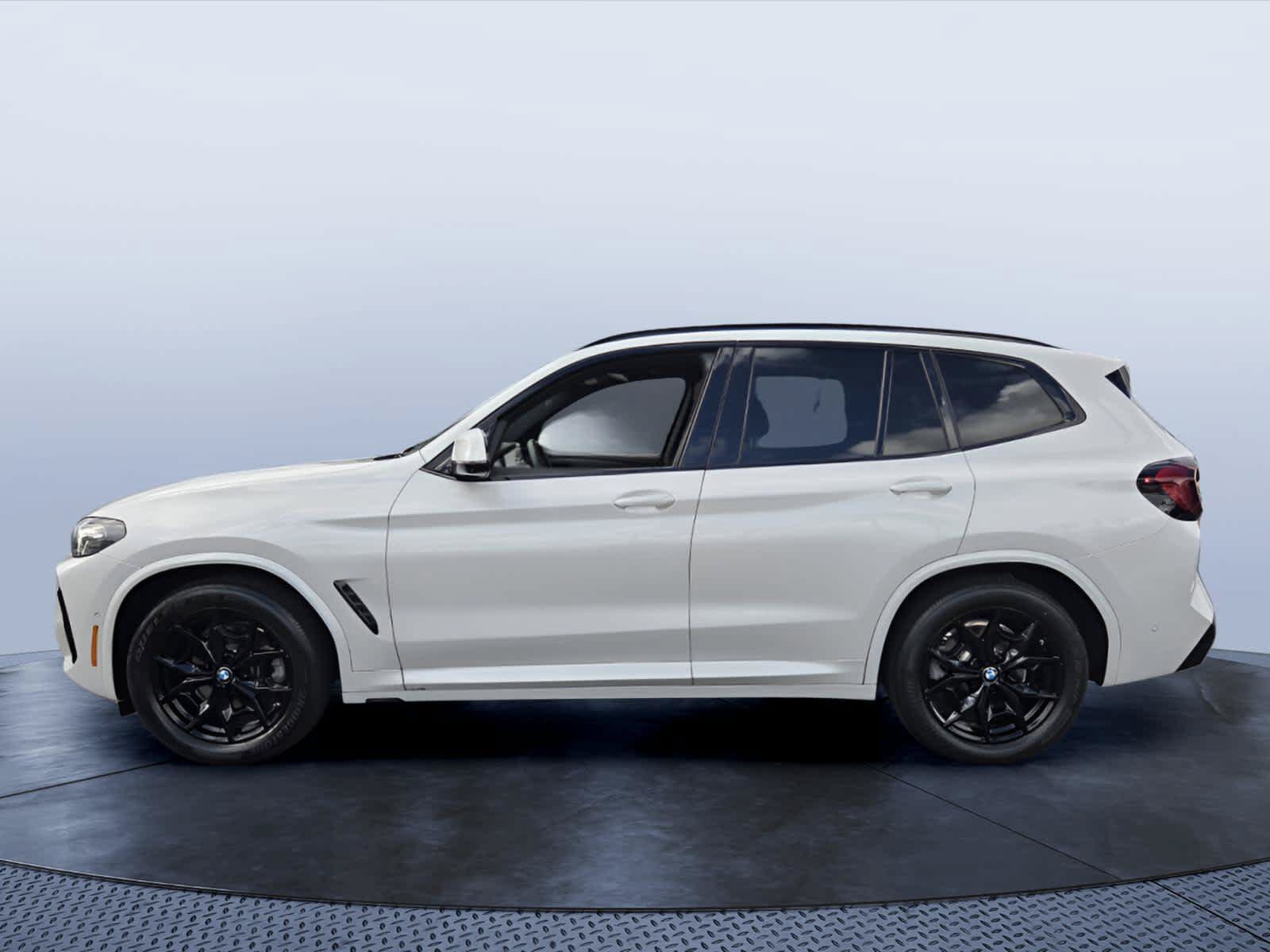 Used 2023 BMW X3 sDrive30i w/ M Sport Package RWD image 3