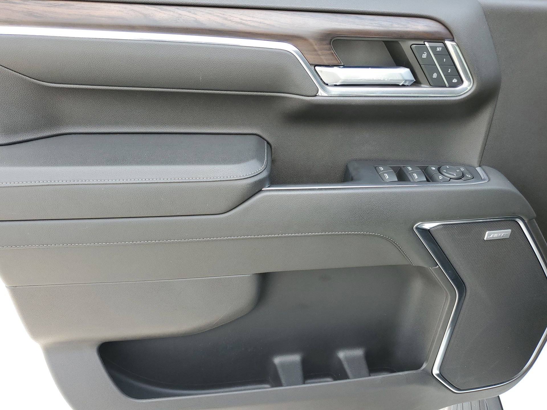 Used 2024 GMC Sierra 1500 SLT w/ SLT Premium Plus Package image 16