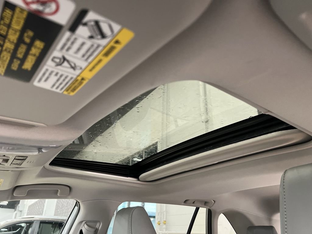 Used 2020 Toyota RAV4 Limited image 21