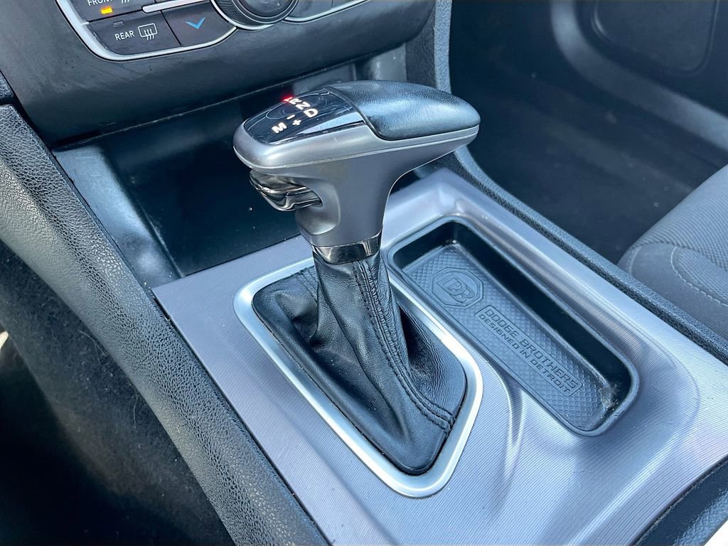 Used 2022 Dodge Charger SXT RWD image 16