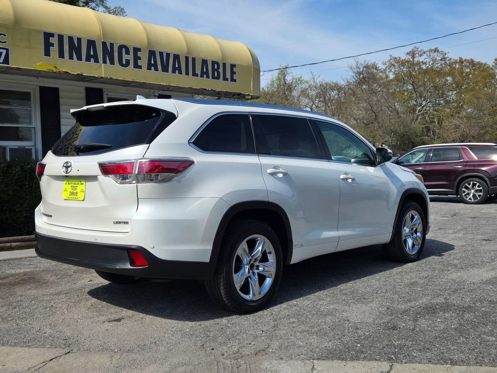 Used 2014 Toyota Highlander Limited FWD image 3