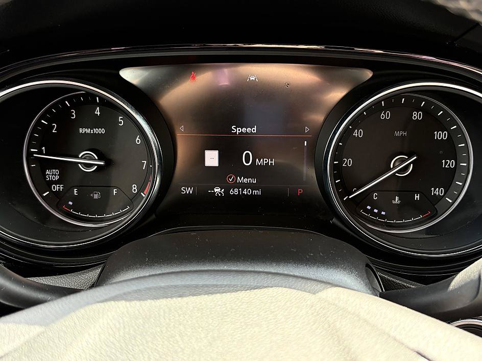 Used 2020 Buick Encore GX Essence w/ Experience Buick Package FWD image 19